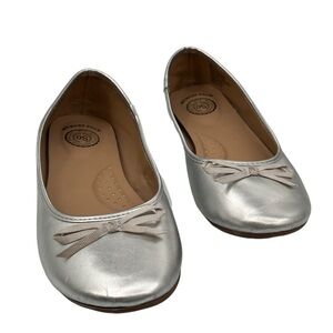 SO Silver Memory Foam Slip On Ballet Flats Size 4 Girl's